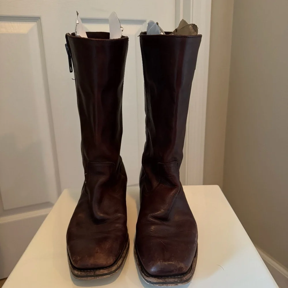 Frye Heath women's leather boots in maple or brown. Size 7.5 - Picture 4 of 11